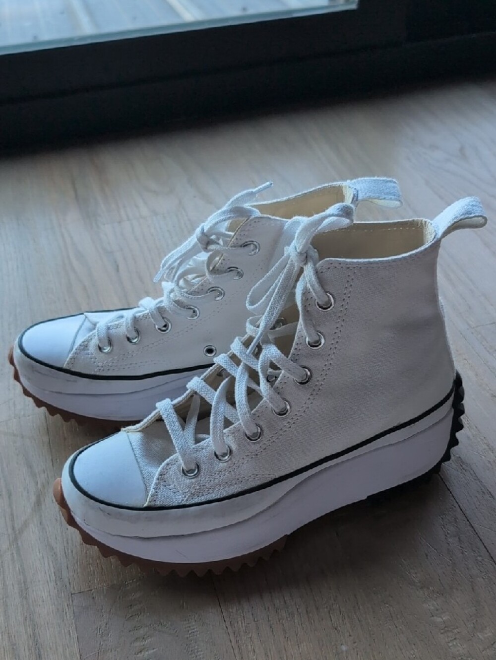 Converse White Women’s High-Top Platform Sneakers Size 7 - Picture 3 of 8